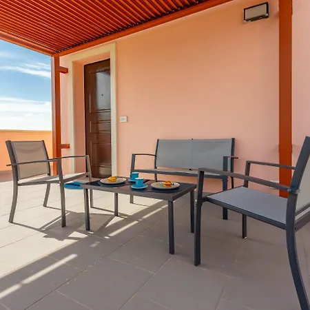 La Terrazza Salentina Lecce-Charme & Comfort - Parcheggio Exterior photo