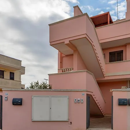 La Terrazza Salentina Lecce-Charme & Comfort - Parcheggio Exterior photo